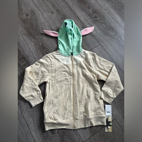 Star wars  the mandalorian baby Yoda  zipper sweater NWT - Picture 1 of 4